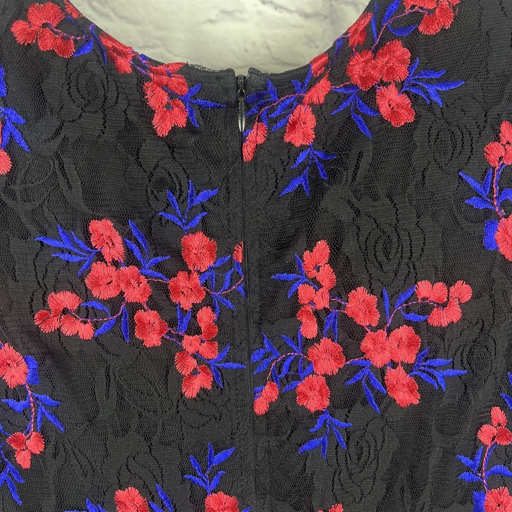 Lulu's Whimsigoth Romantic Embroidered Floral Lace Overlay Skater Dress Small - Picture 7 of 11